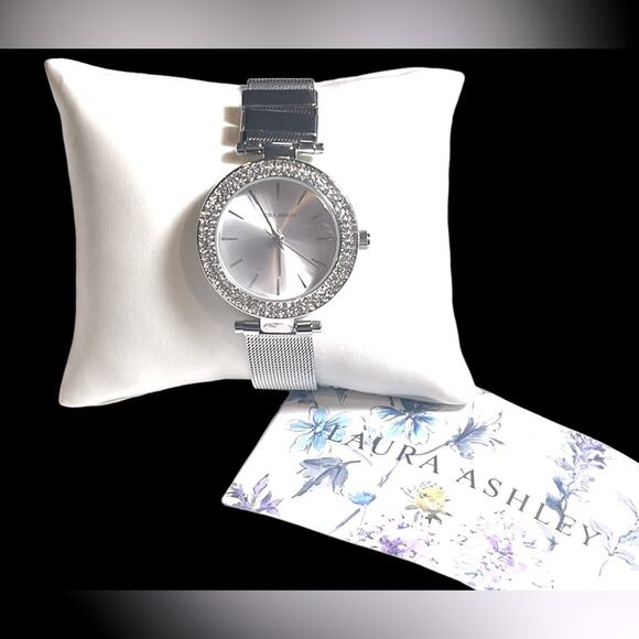 NEW Laura Ashley WATCH Ladies Silver TBar Crystal Bezel Mesh Band Buckle Strap - Picture 5 of 8